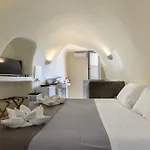 Anaktos Cave * Fira (Santorini)
