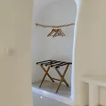 Anaktos Cave * Fira (Santorini)