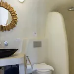 Anaktos Cave Hotel