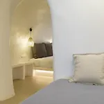 Anaktos Cave Fira (Santorini)
