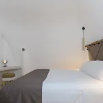 Anaktos Cave Hotel