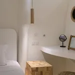 Anaktos Cave サントリーニ