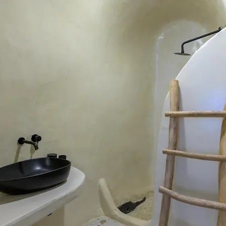 Anaktos Cave Fira (Santorini)