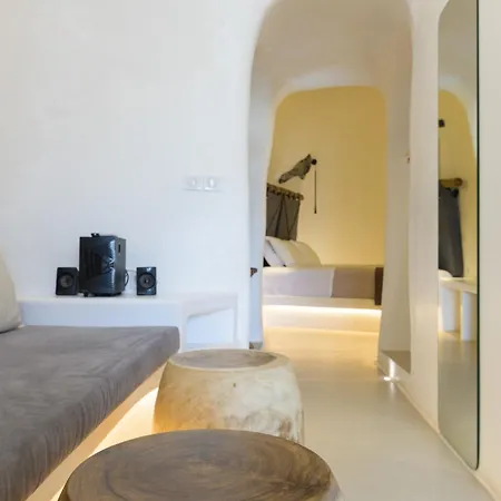 Anaktos Cave Hotell *