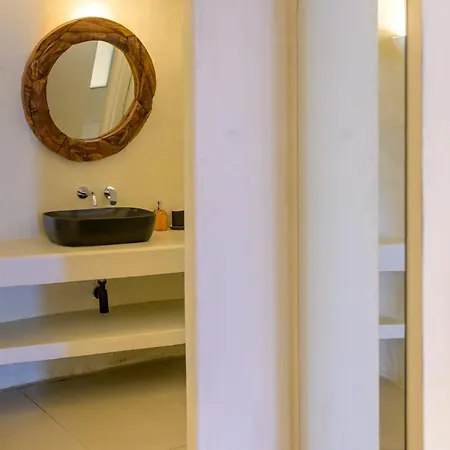 Anaktos Cave Hotell *