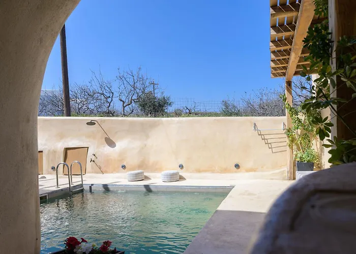 Anaktos Cave * Fira (Santorini)