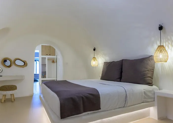 Anaktos Cave * Fíra